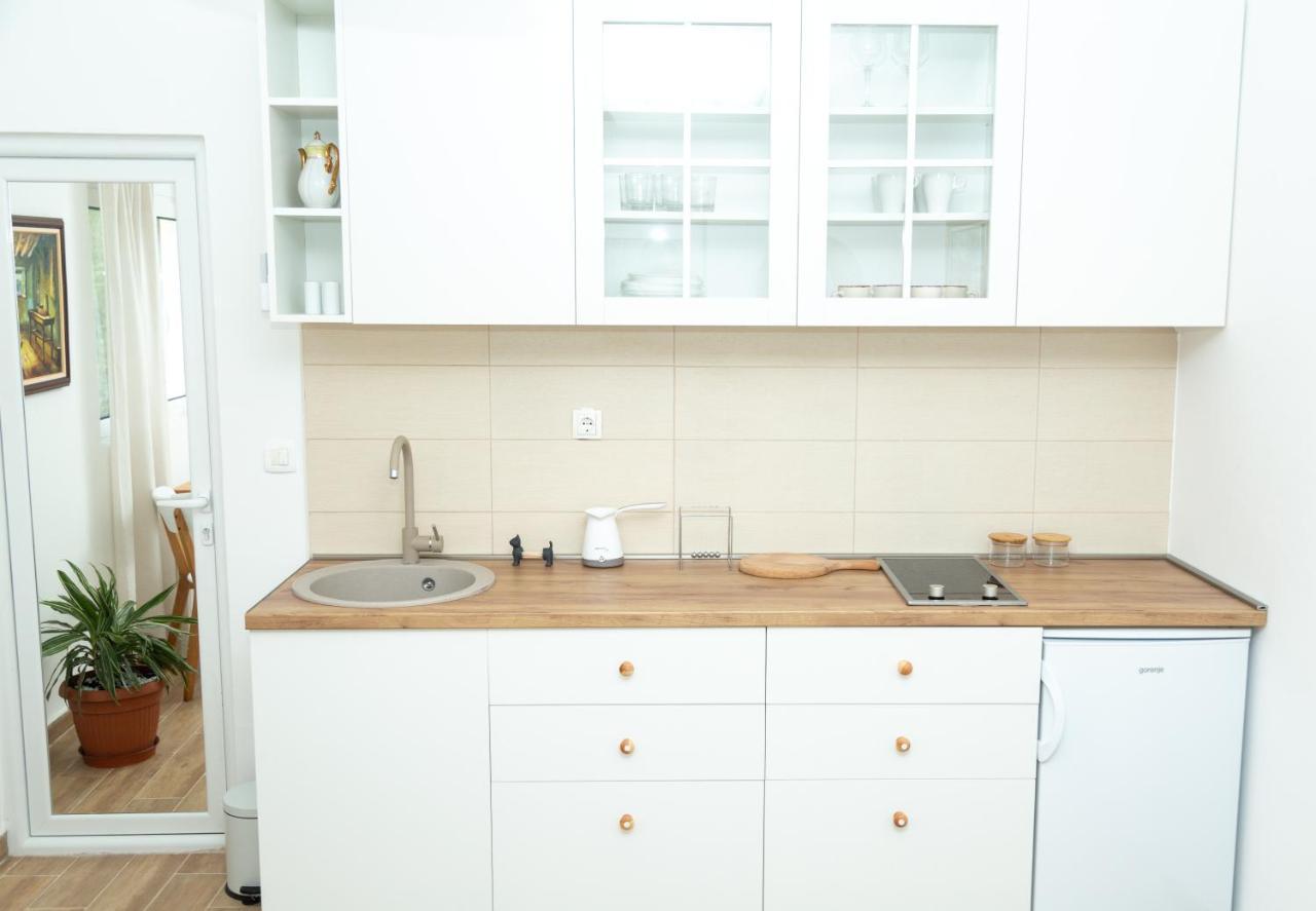 Plamenatz Studio Apartments Virpazar Exterior foto