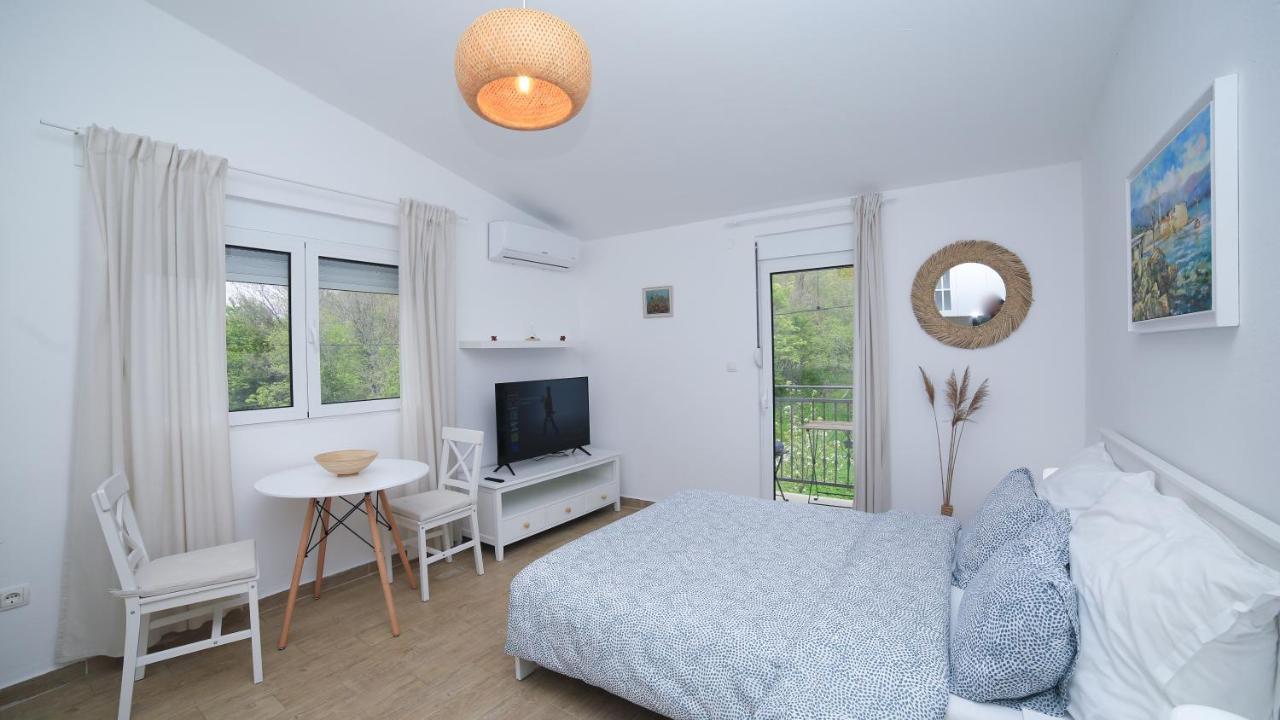 Plamenatz Studio Apartments Virpazar Exterior foto