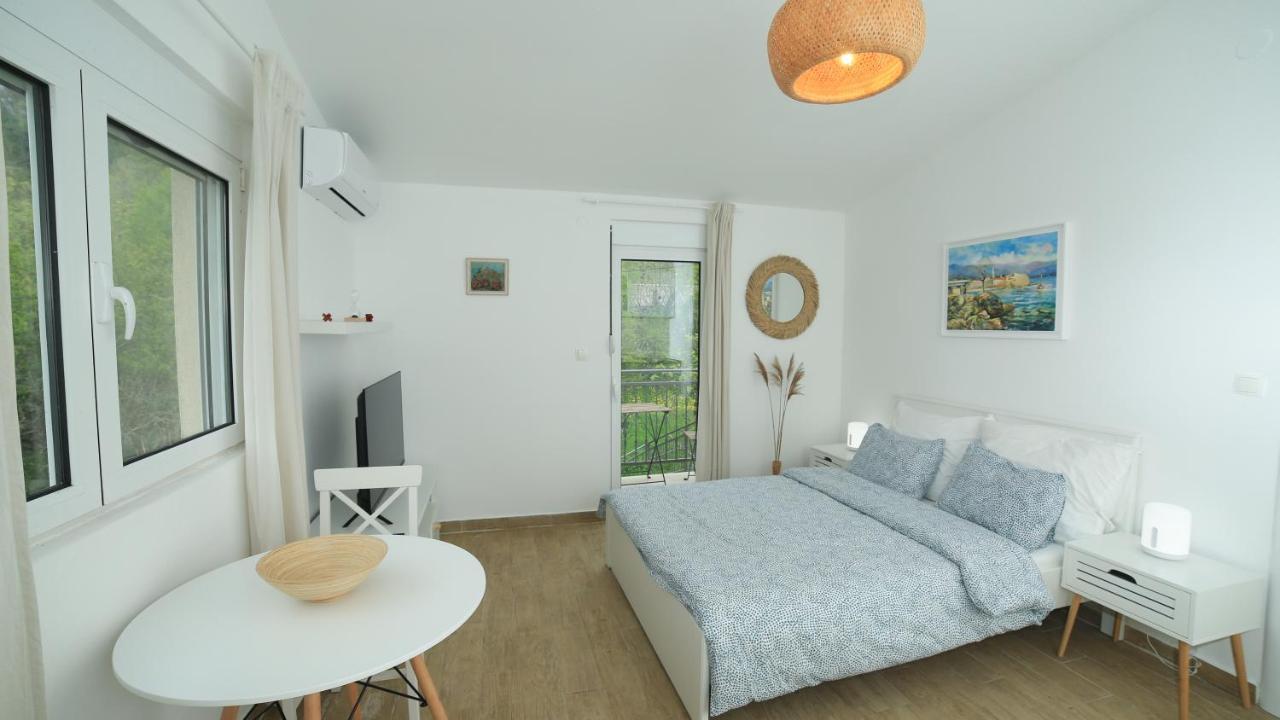 Plamenatz Studio Apartments Virpazar Exterior foto