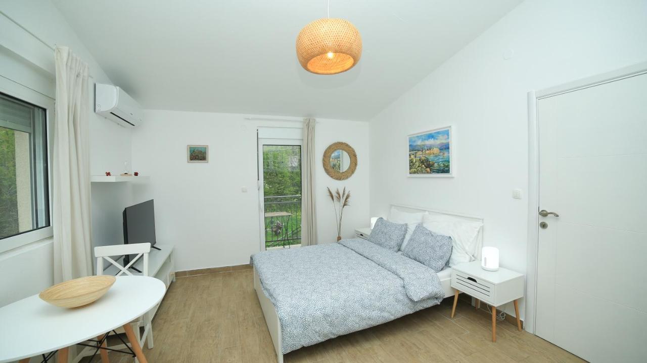 Plamenatz Studio Apartments Virpazar Exterior foto