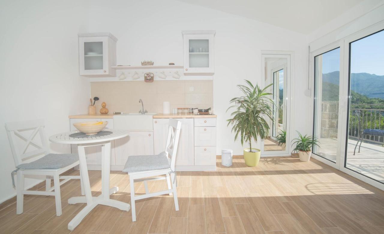 Plamenatz Studio Apartments Virpazar Exterior foto